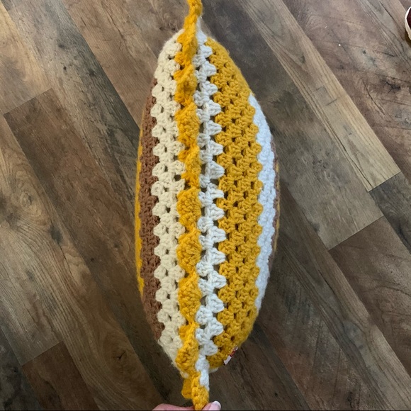 Vintage granny square crocheted pillow - Picture 3 of 5